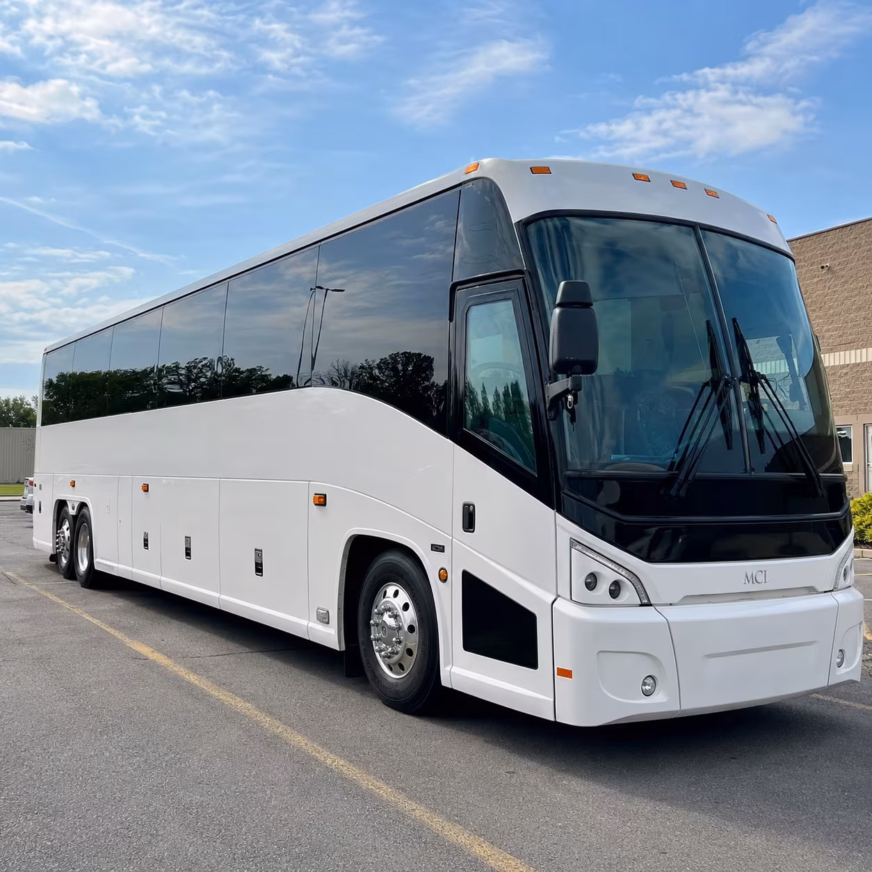 employee shuttle service along the i 35 corridor