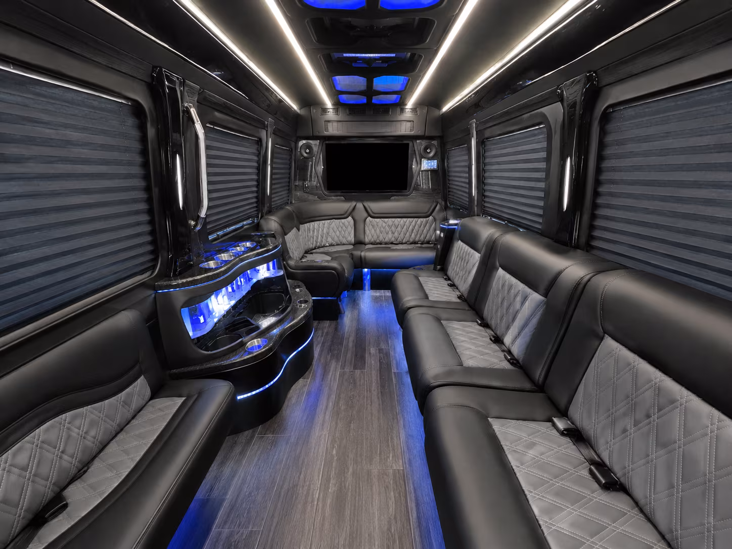 with edmondcharterbusservices com you ll find airport shuttle options for will rogers world airport
